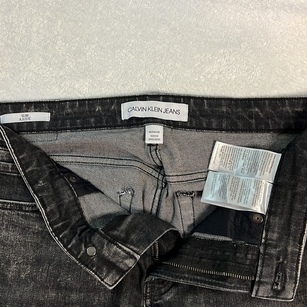 Calvin Klein Jeans, Black Distressed Denim, Slim Fit size 31x30 - Picture 3 of 6